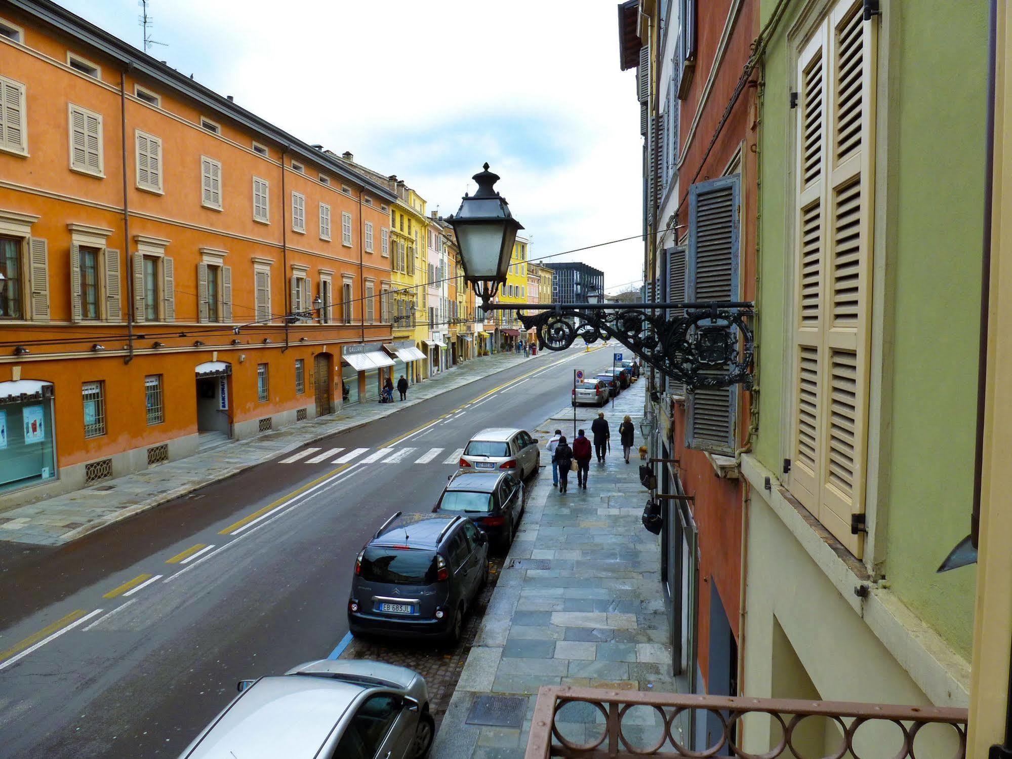 Parizzi Suites & Restaurant Parma Exterior foto